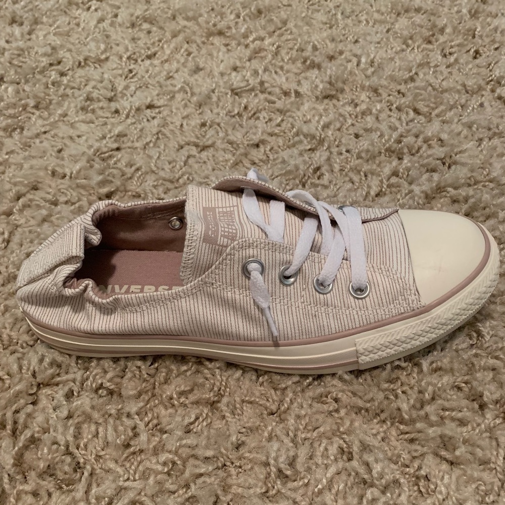 Women’s Sz 9 Converse Shoreline Slip-on